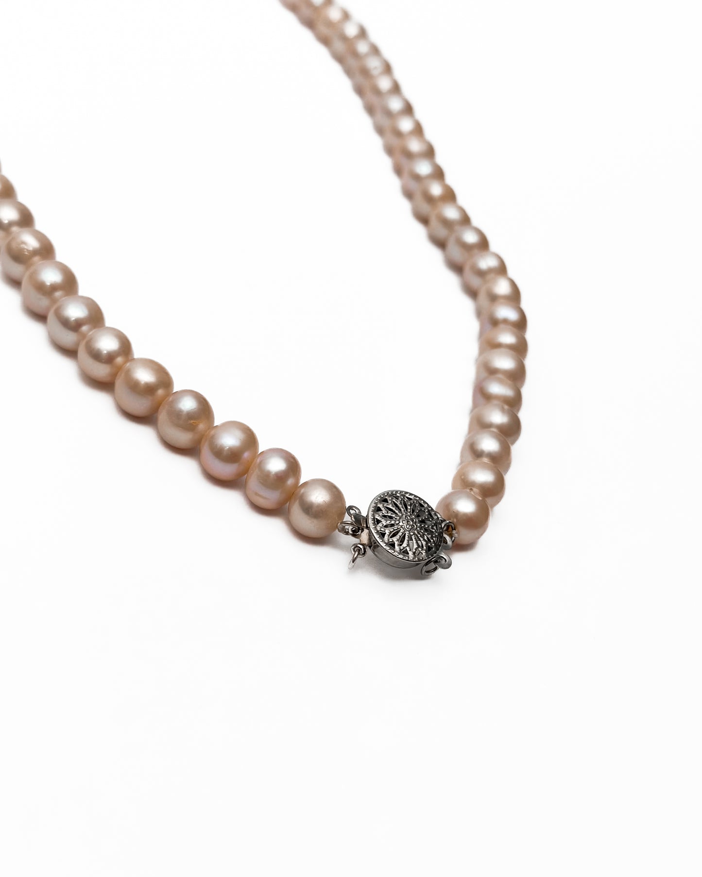 GAYATRI PEARL NECKLACE