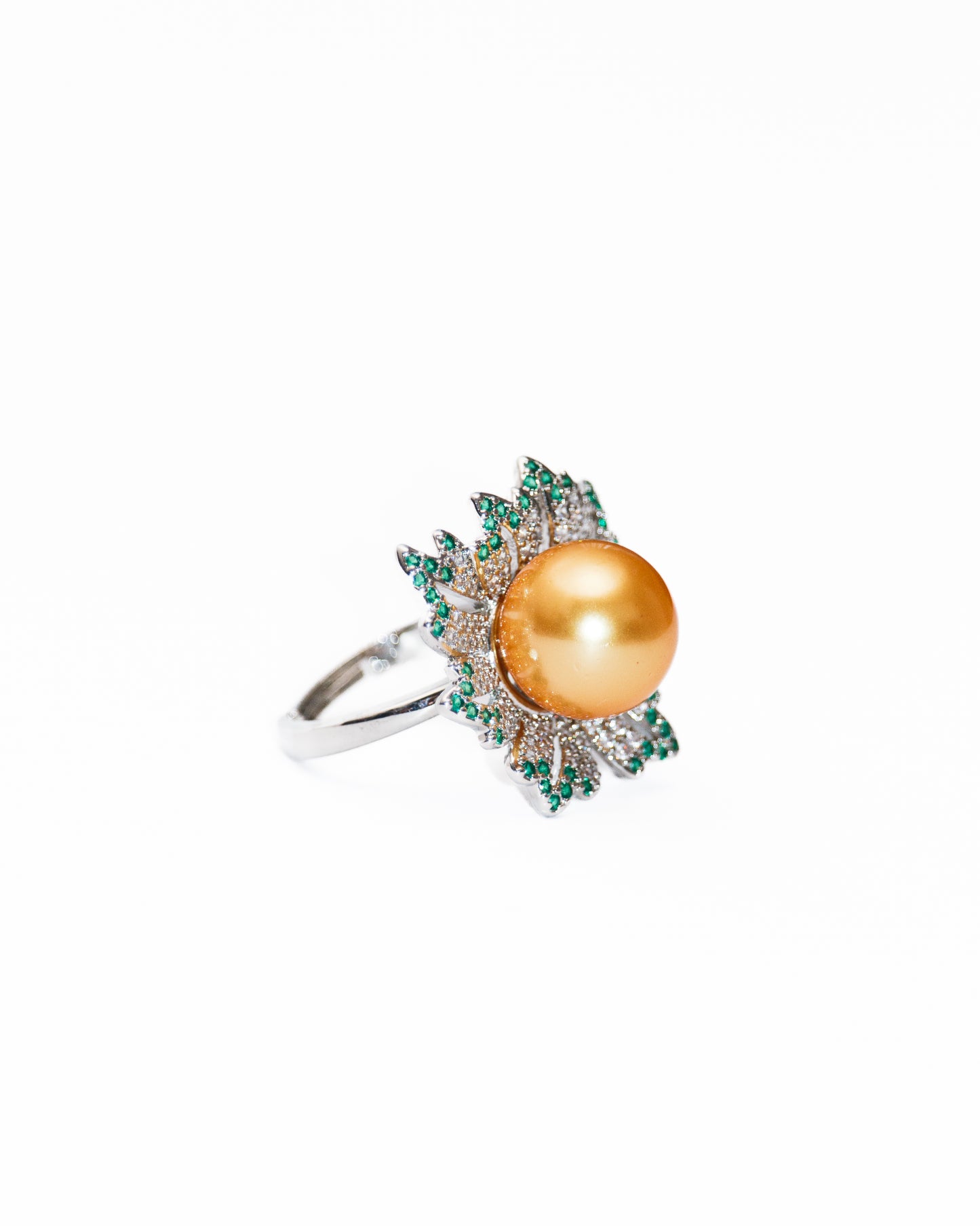 FLORAL HALO PEARL COCKTAIL RING