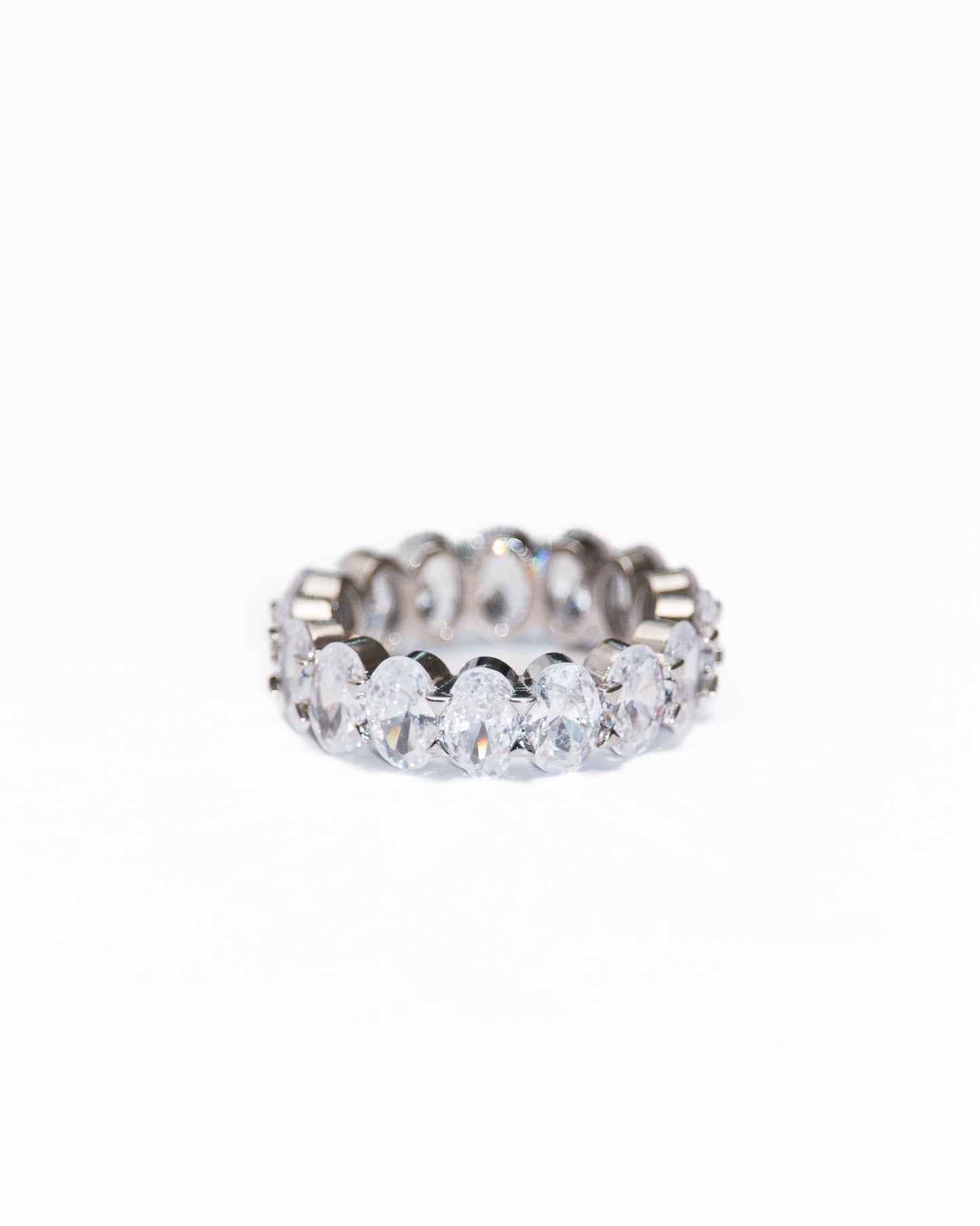 OVAL ETERNITY RING