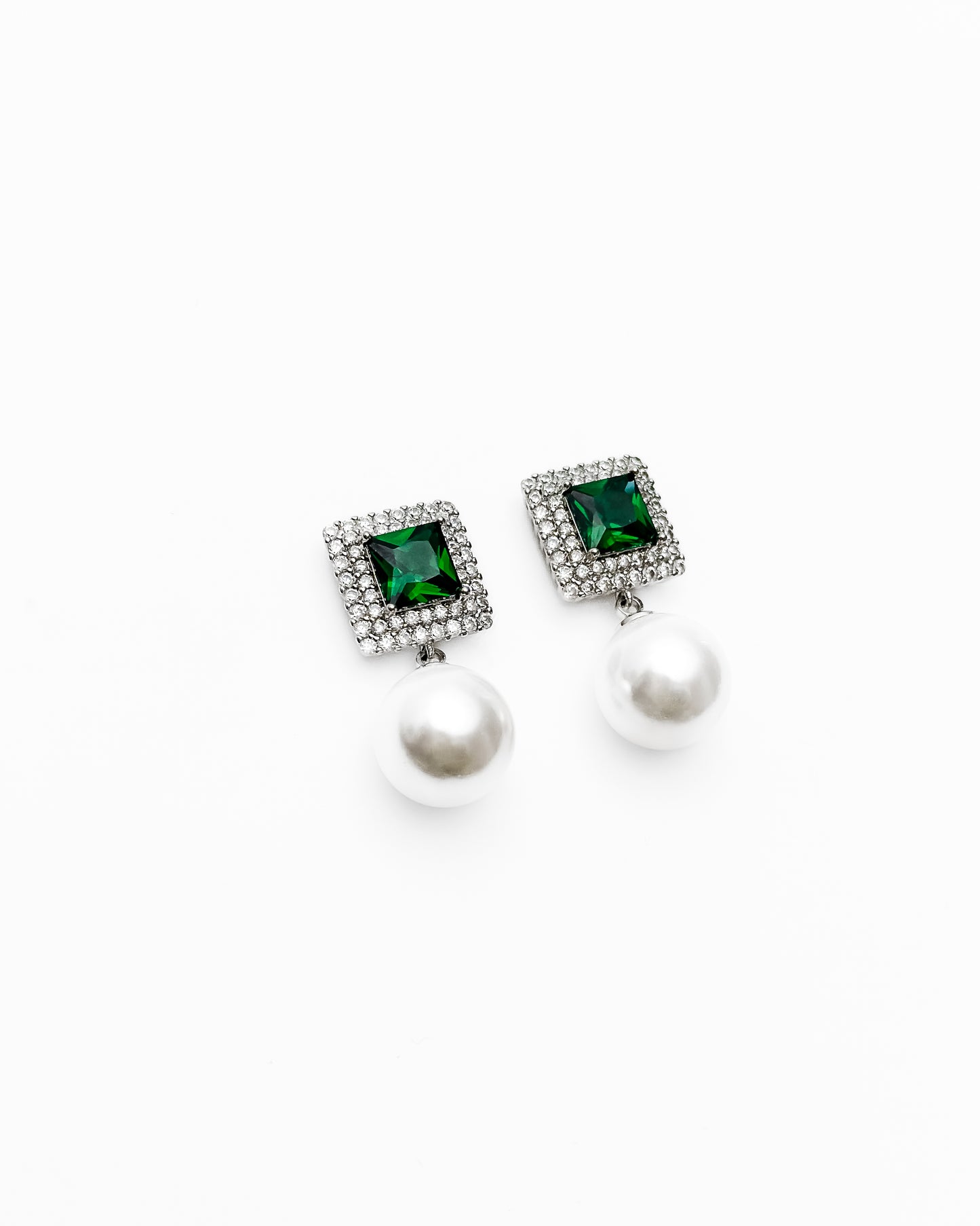 HELIO GREEN PEARL DROP EARRINGS