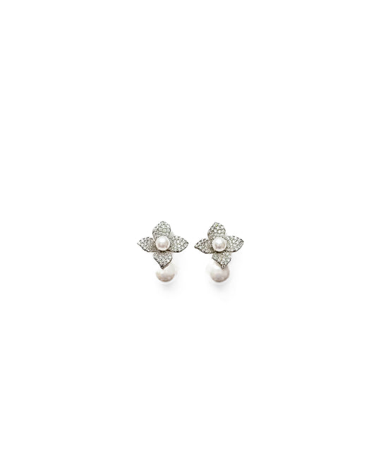 PEARL EARRINGS IN PAVE SETTING