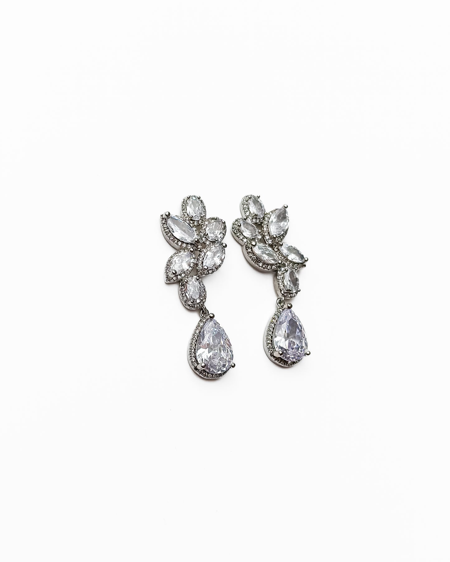 FALAKNUMA DROP EARRINGS