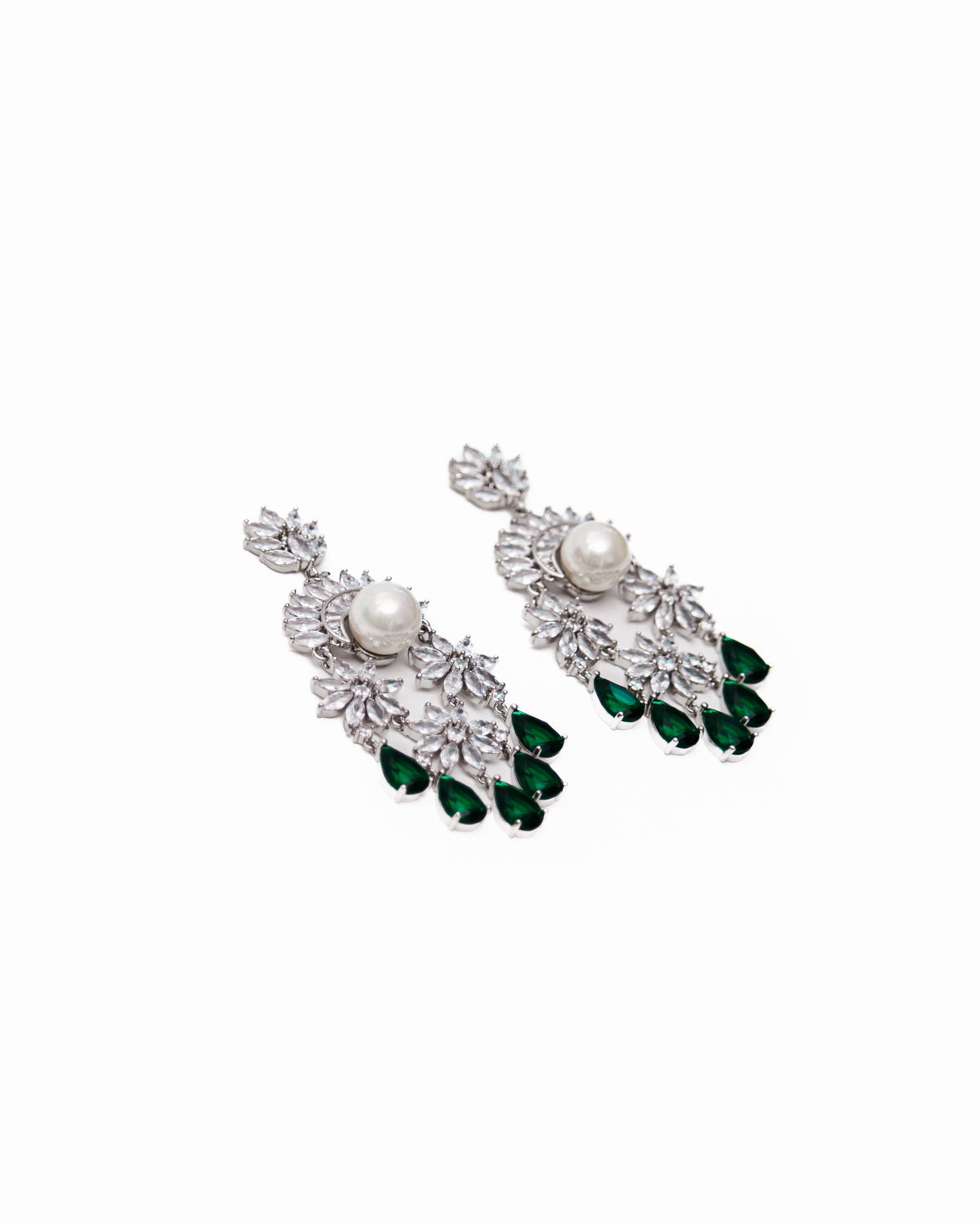 MULMUL CHANDELIER EARRINGS